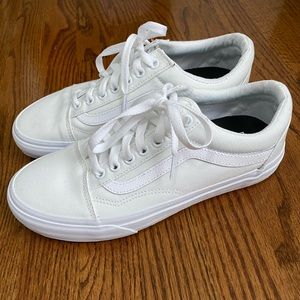 Brand new ultra Cush white vans! Size 9.